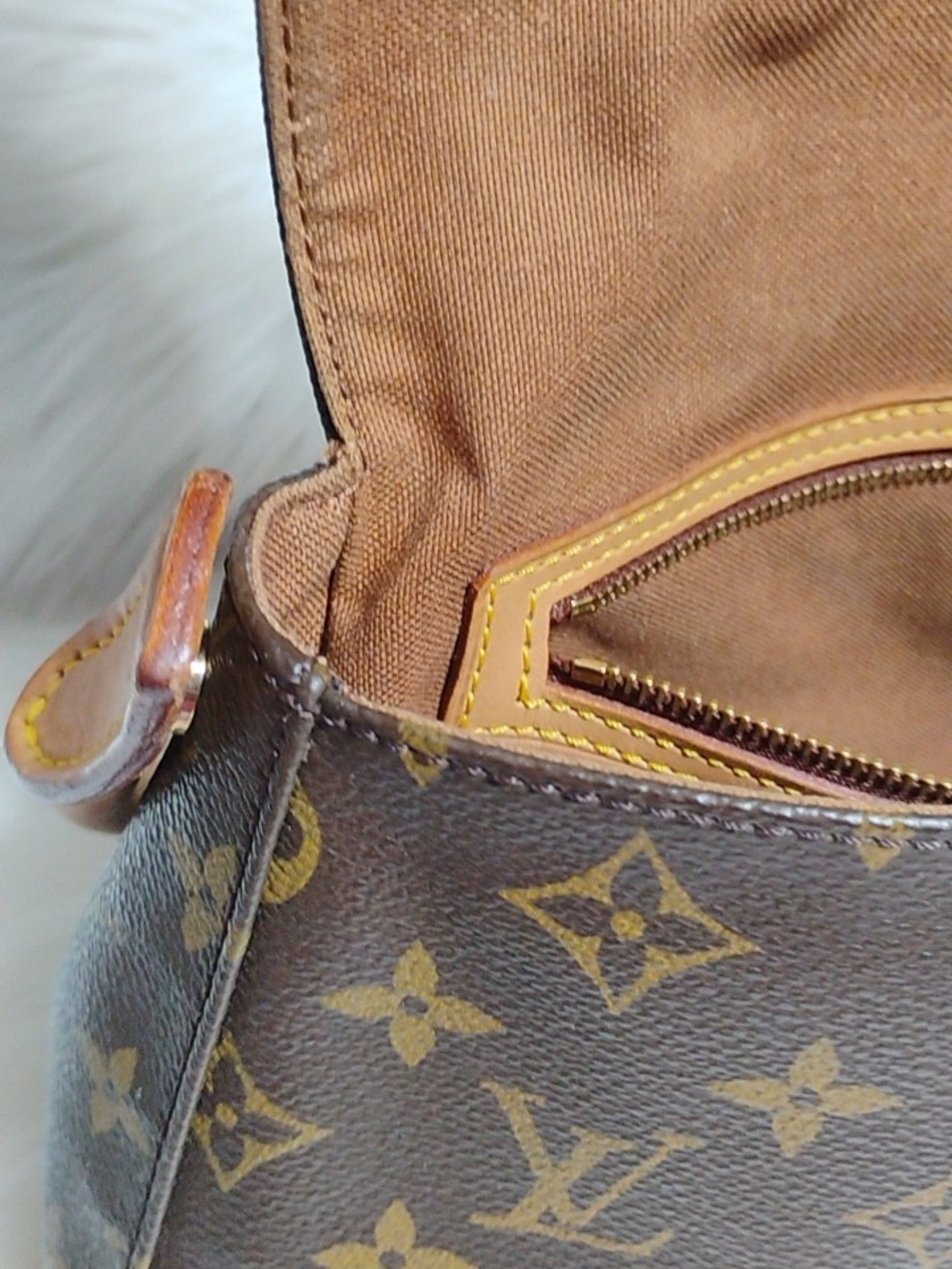 SALE! Louis Vuitton Monogram Mini Looping M541147 Shoulder Bag W/DB - Picture 14 of 15